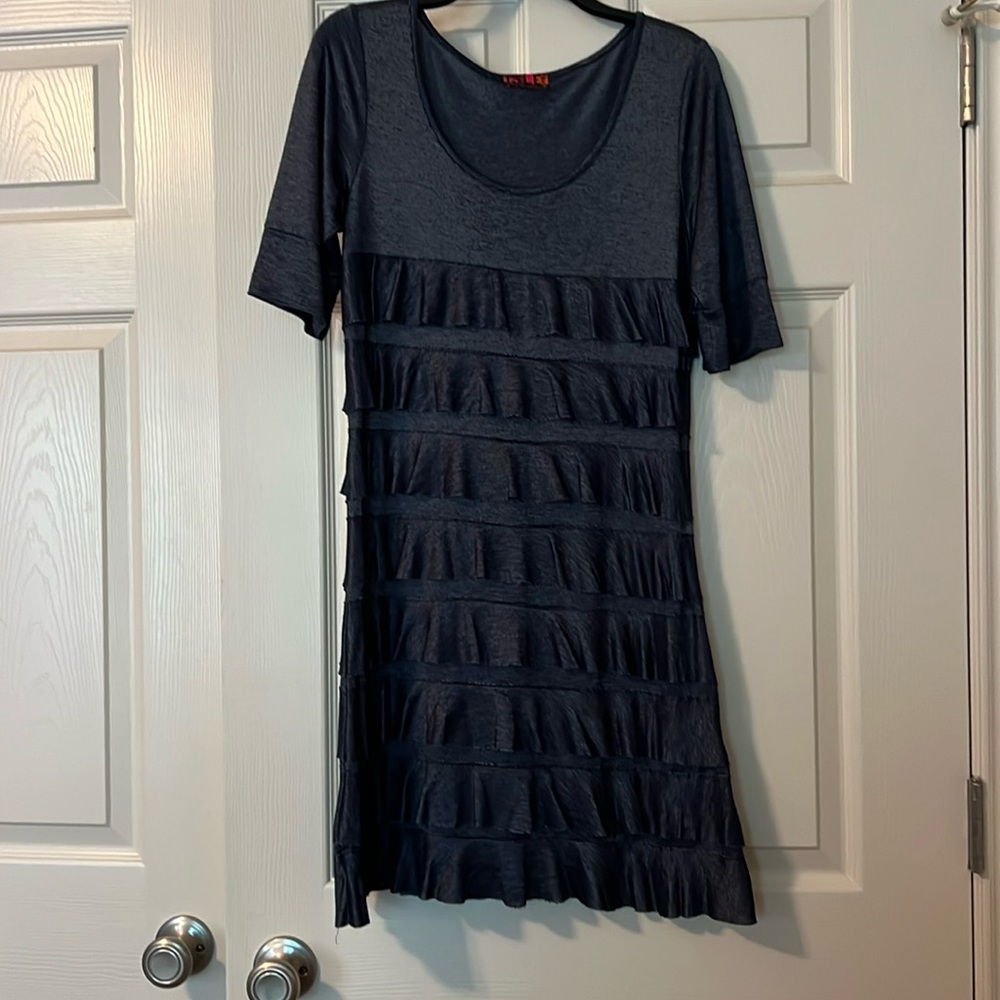 Navy flutter dress Small
